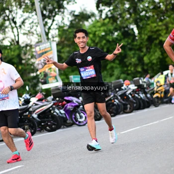 Runner Photo 4115549
