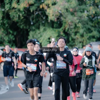 Runner Photo 4115556