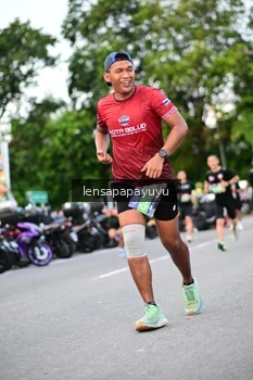 Runner Photo 4115573
