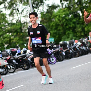 Runner Photo 4115575