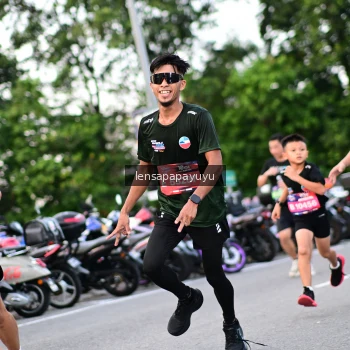 Runner Photo 4115594