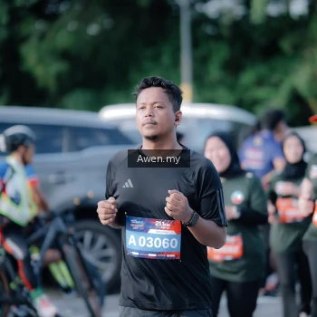 Runner Photo 4115596