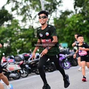 Runner Photo 4115597