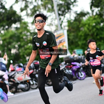 Runner Photo 4115601