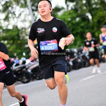 Runner Photo 4115610