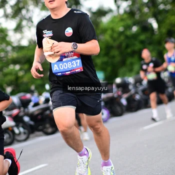 Runner Photo 4115613