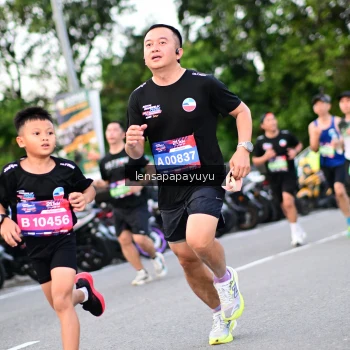 Runner Photo 4115615