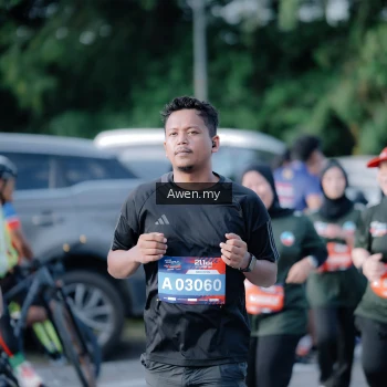 Runner Photo 4115618