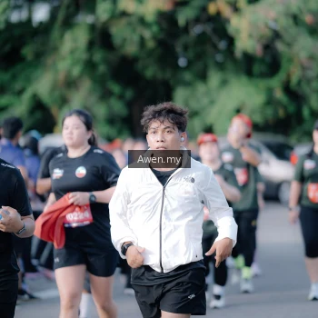 Runner Photo 4115620
