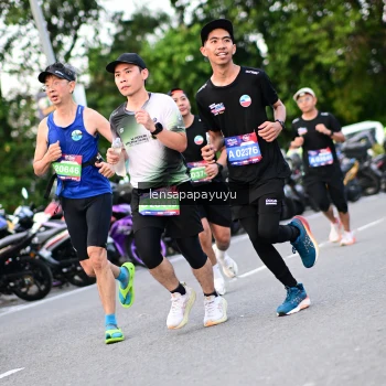 Runner Photo 4115631