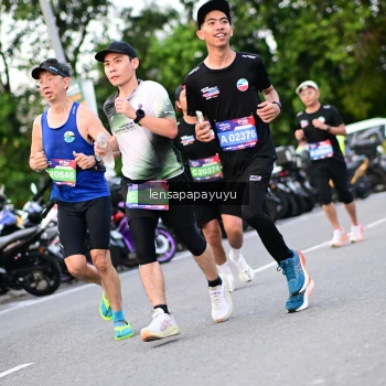 Runner Photo 4115633