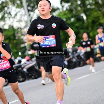 Runner Photo 4115636