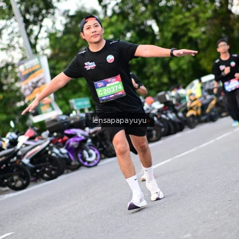 Runner Photo 4115655