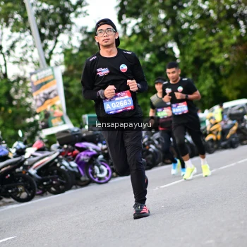 Runner Photo 4115664