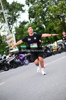 Runner Photo 4115666
