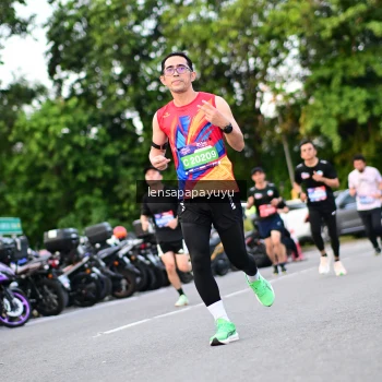 Runner Photo 4115692