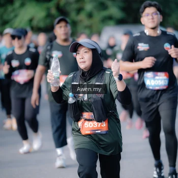 Runner Photo 4115696