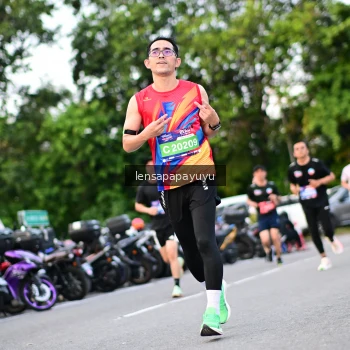 Runner Photo 4115703