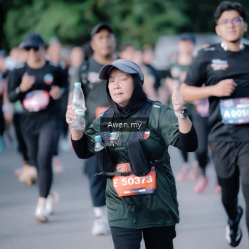 Runner Photo 4115708