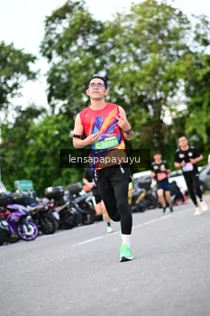 Runner Photo 4115714