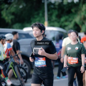 Runner Photo 4115717