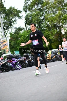 Runner Photo 4115718