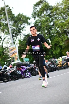 Runner Photo 4115719