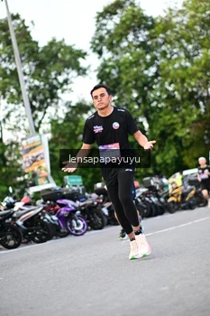Runner Photo 4115746
