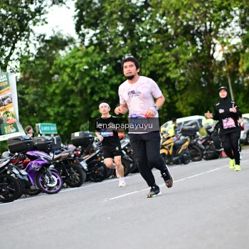 Runner Photo 4115749
