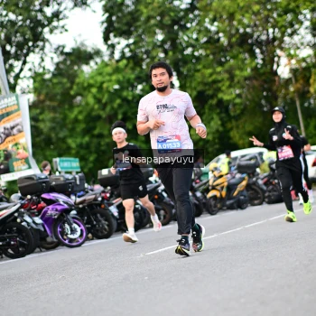 Runner Photo 4115751
