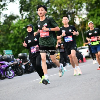 Runner Photo 4115777
