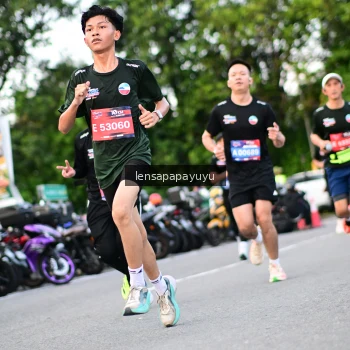 Runner Photo 4115783