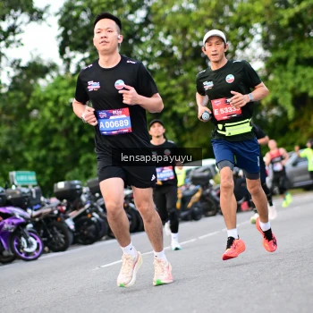 Runner Photo 4115785