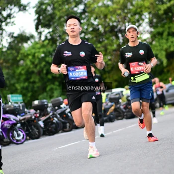 Runner Photo 4115788