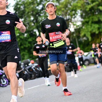 Runner Photo 4115793