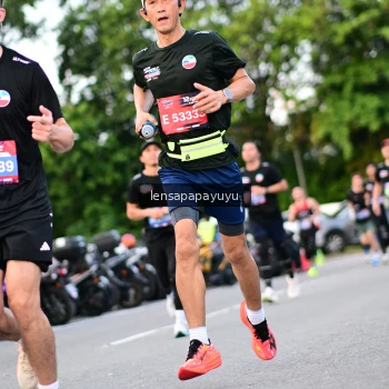 Runner Photo 4115795