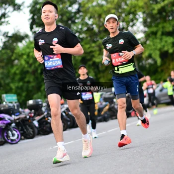 Runner Photo 4115796