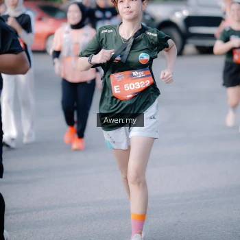 Runner Photo 4115799