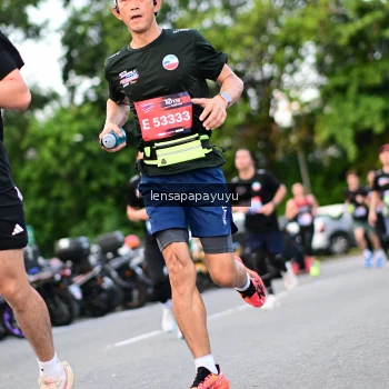Runner Photo 4115812