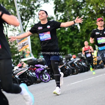 Runner Photo 4115840