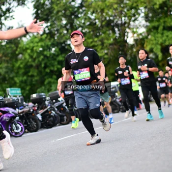 Runner Photo 4115842