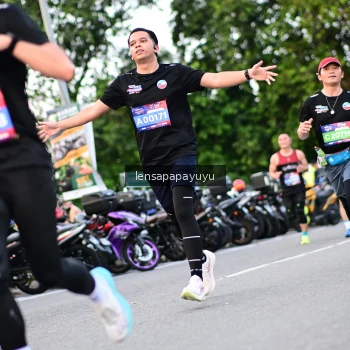 Runner Photo 4115850