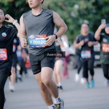 Runner Photo 4115851