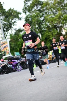 Runner Photo 4115857