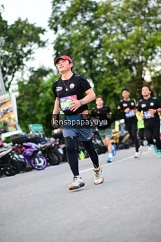 Runner Photo 4115858