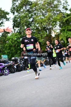 Runner Photo 4115861