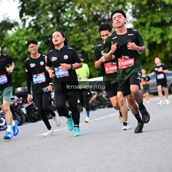 Runner Photo 4115877
