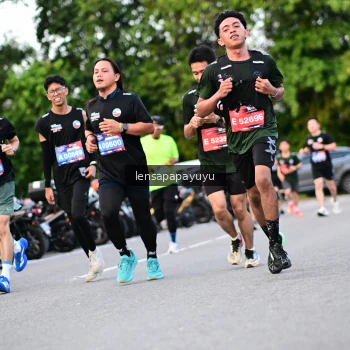 Runner Photo 4115882