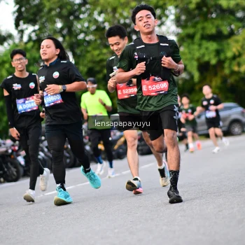 Runner Photo 4115885