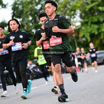 Runner Photo 4115895